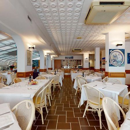 Hotel Zunino Spotorno Luaran gambar