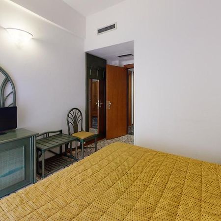 Hotel Zunino Spotorno Luaran gambar