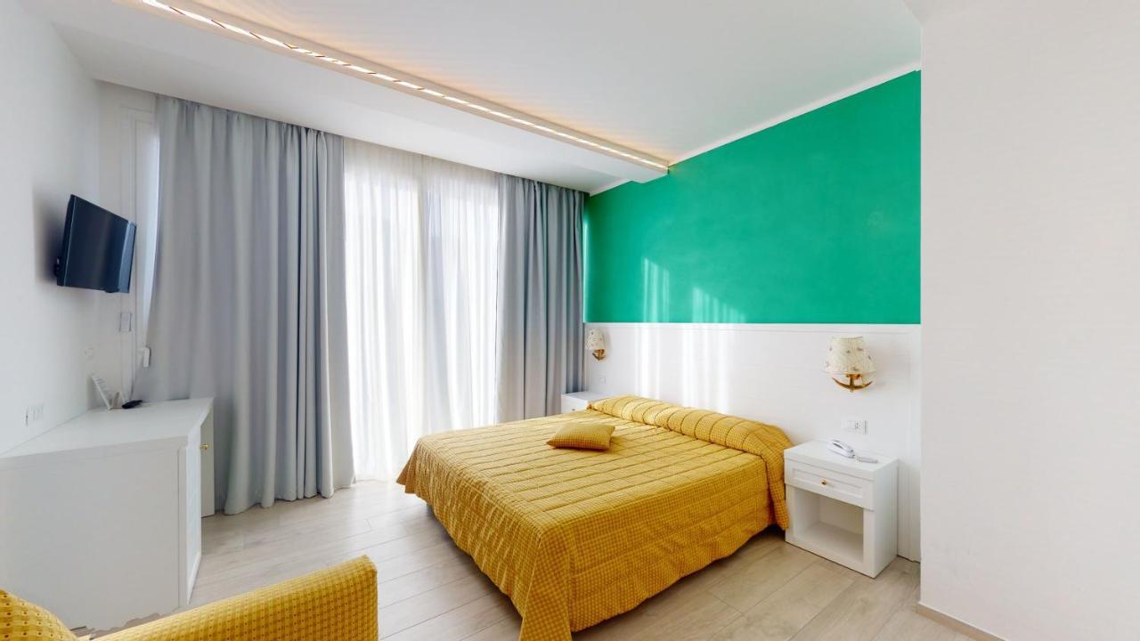 Hotel Zunino Spotorno Luaran gambar