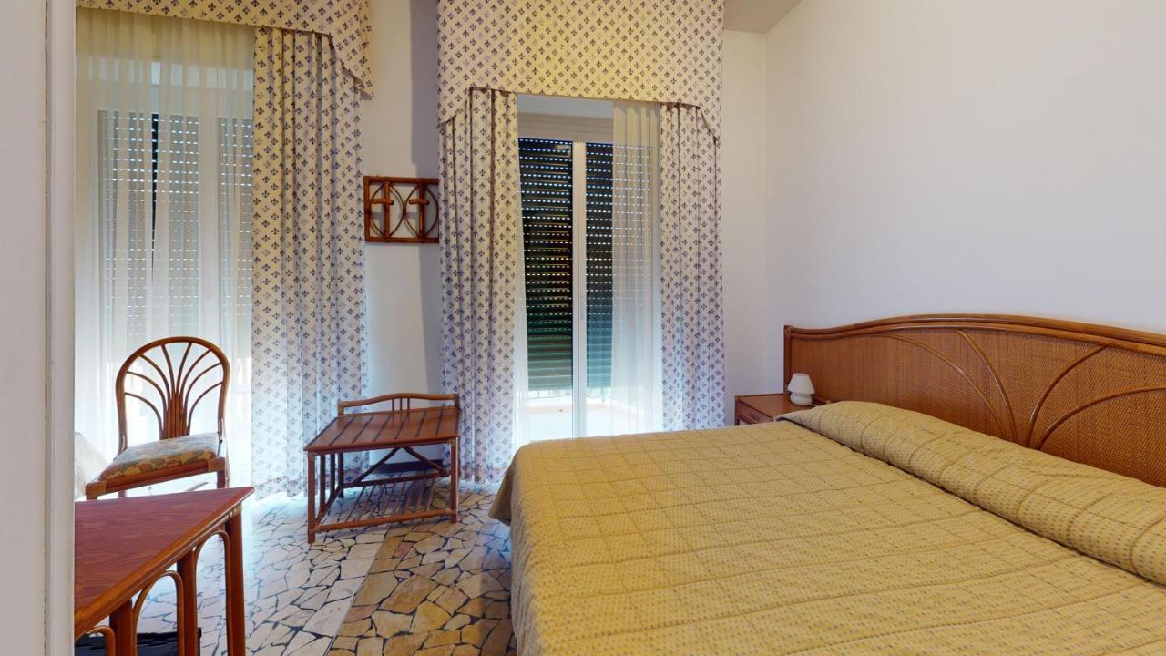 Hotel Zunino Spotorno Luaran gambar