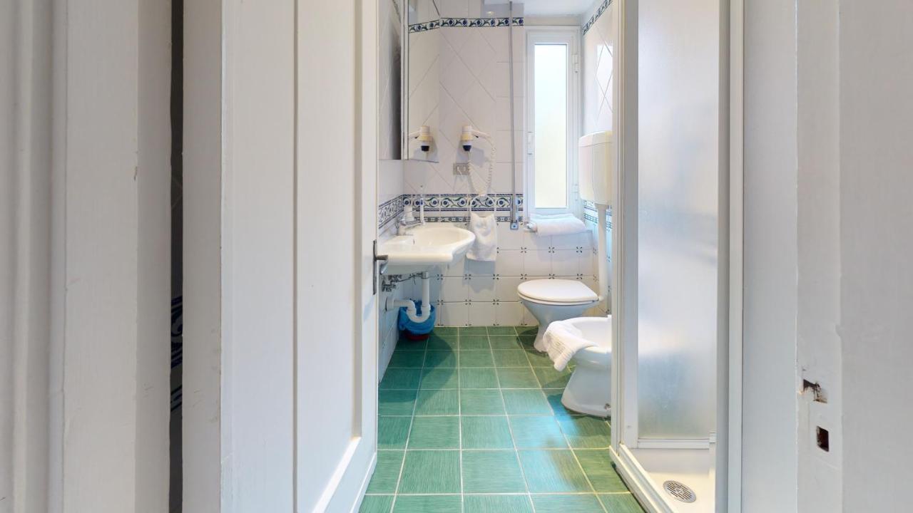 Hotel Zunino Spotorno Luaran gambar