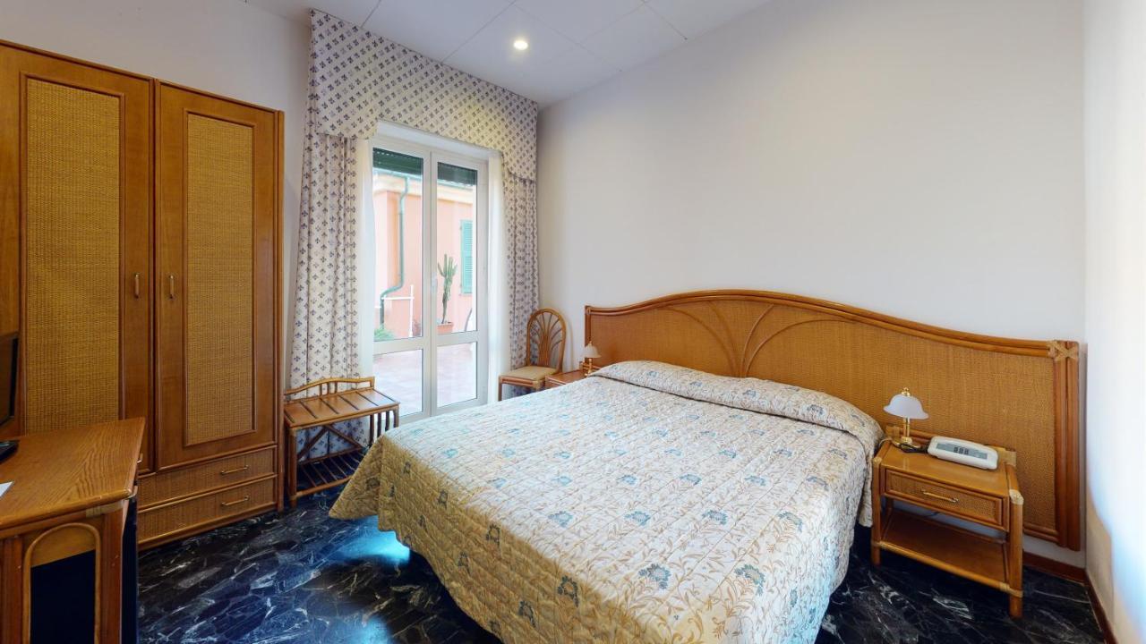 Hotel Zunino Spotorno Luaran gambar