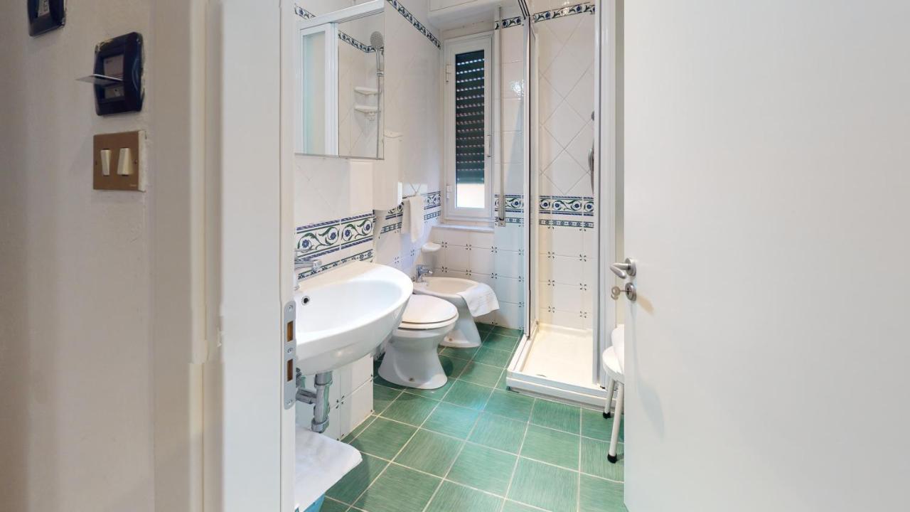 Hotel Zunino Spotorno Luaran gambar