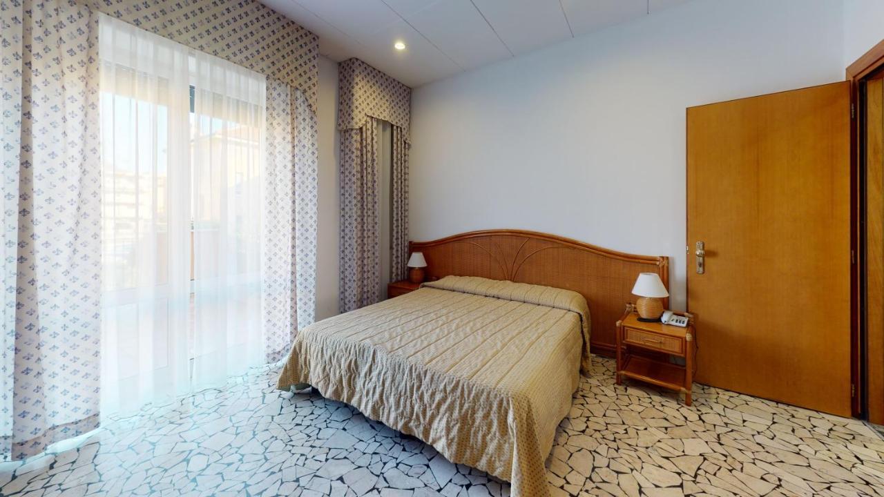Hotel Zunino Spotorno Luaran gambar