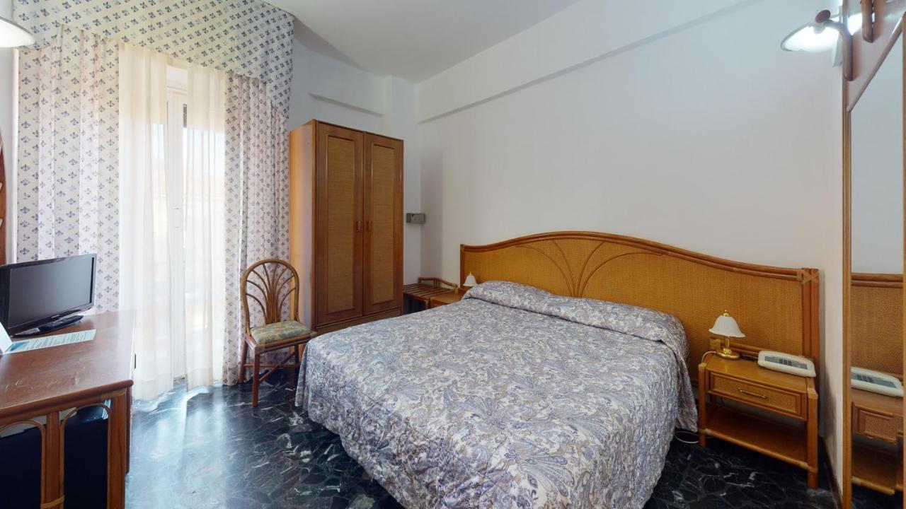 Hotel Zunino Spotorno Luaran gambar