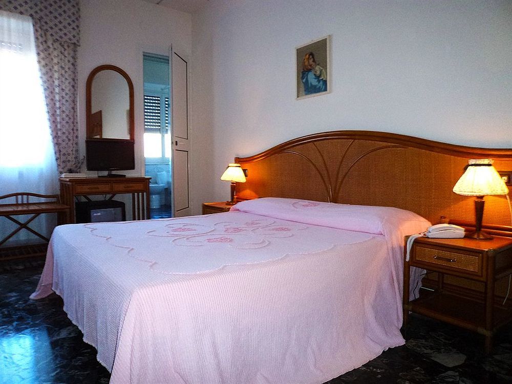 Hotel Zunino Spotorno Luaran gambar